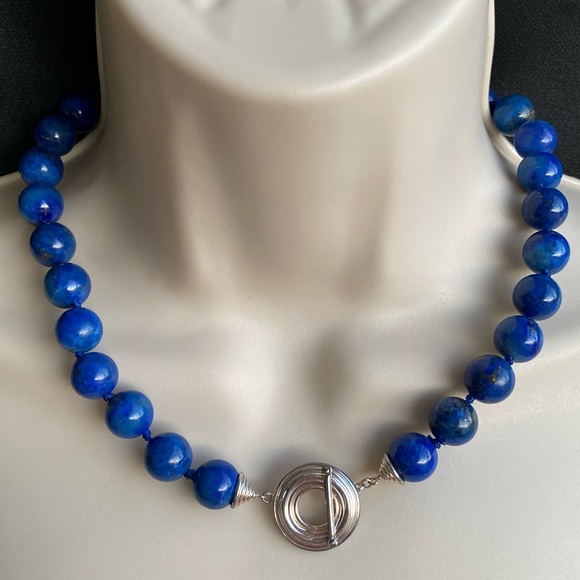 Lapis lazuli 18” knotted 12mm bead necklace with sterling toggle clasp - Picture 1 of 9